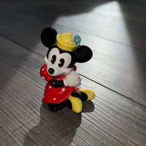 Vintage Minnie Mouse glass figure . Disney Malaysia